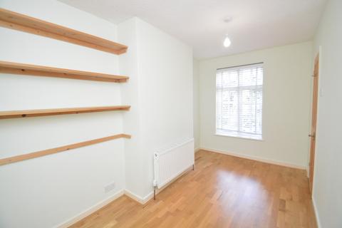32 Admaston Road, London, SE18 2TX