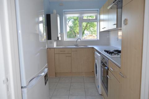 2 bedroom maisonette to rent, Roseville, Winchmore Hill