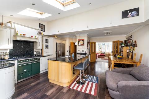9 Wanstead Place, London, E11 2SW