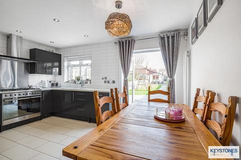 48 Bellevue Road, Romford, RM5 3AZ