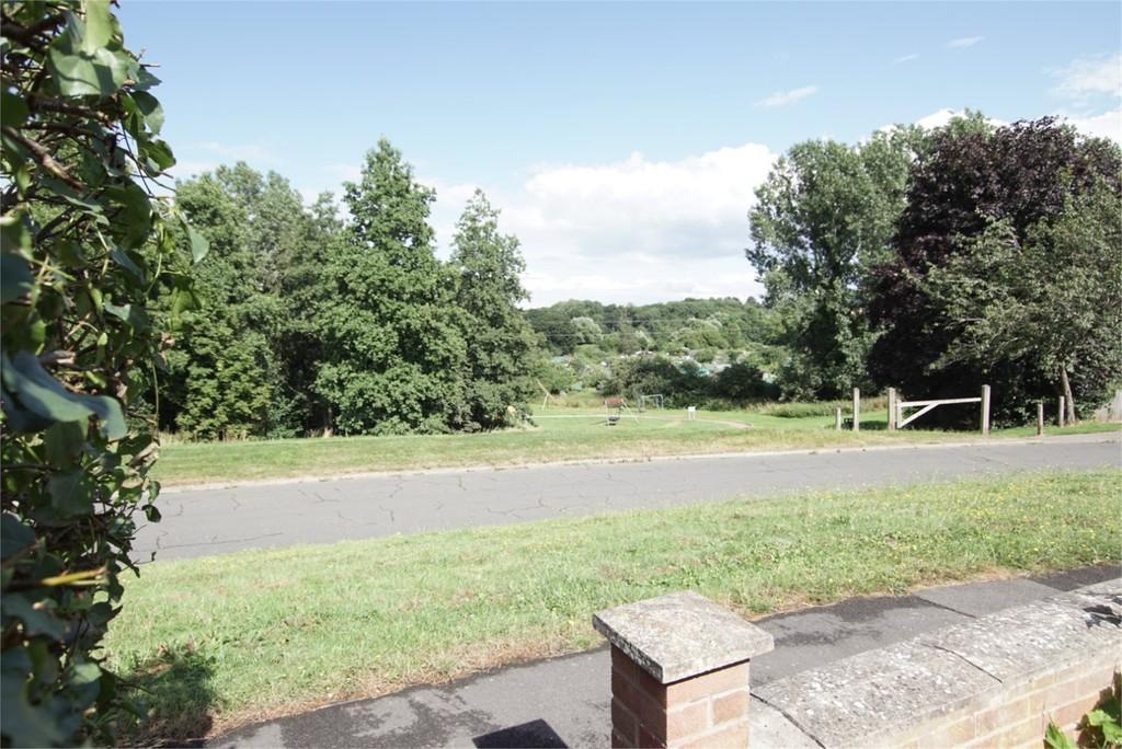Millbank, Warwick 3 bed semidetached house £349,000
