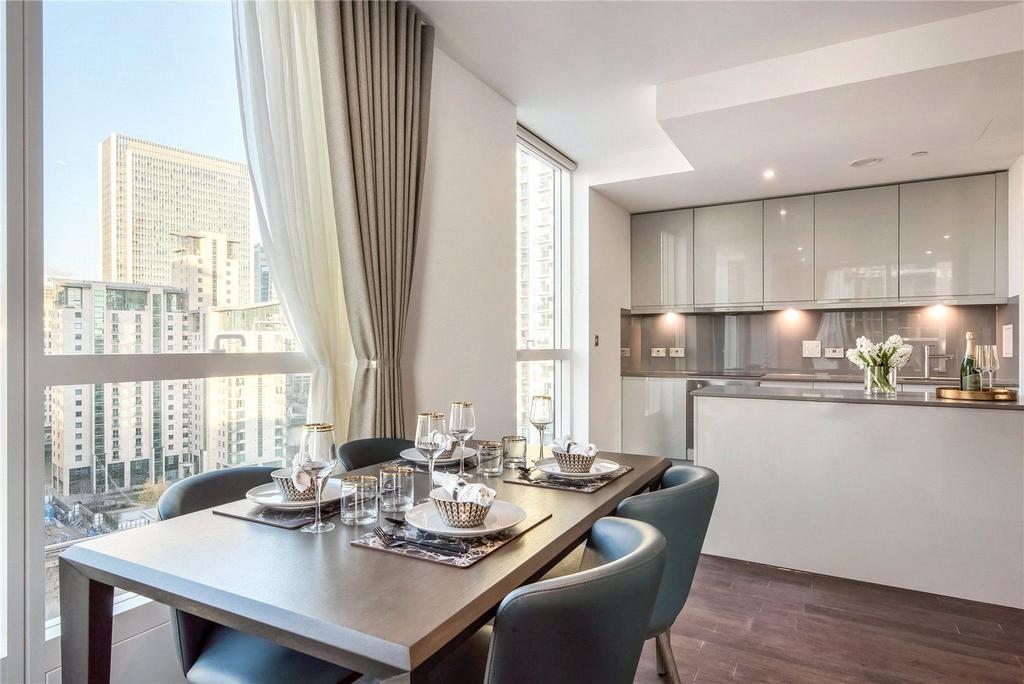 Ostro Tower, 31 Harbour Way, E14 2 bed apartment - £3,176 pcm (£733 pw)