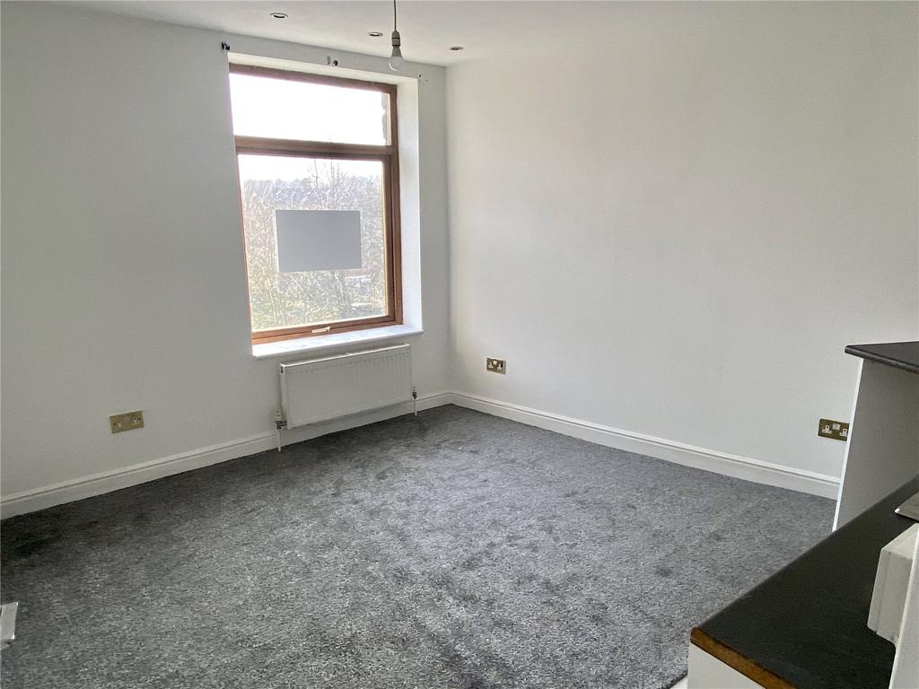 Huddersfield Road, Liversedge, WF15 1 bed apartment £115,000