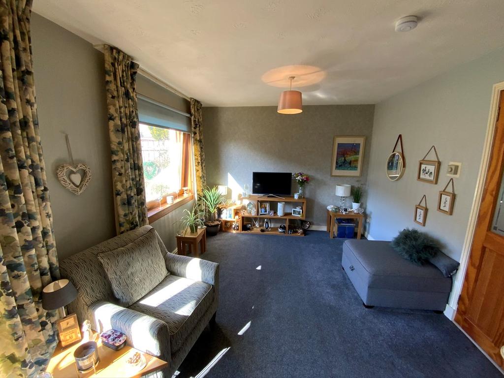 Cluny Place, Glenrothes, Fife, KY7 2 bed terraced house £99,995