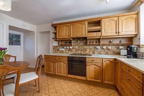 Lucknow Cottage Dingleton Road, Melrose, TD6 9QP