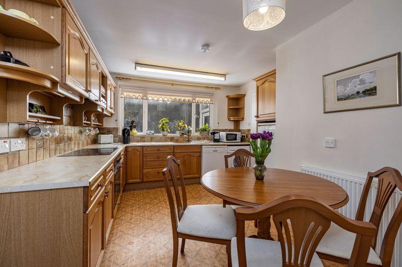 Breakfasting Kitchen