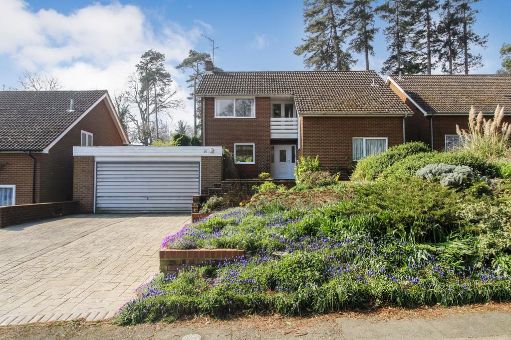 Saxon Way, Melton, Woodbridge 4 bed detached house £1,700 pcm (£392 pw)