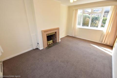 3 bedroom terraced house to rent, Grove Avenue, Lymm, WA13 0HF