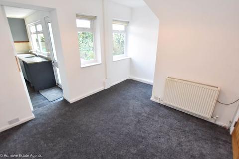 3 bedroom terraced house to rent, Grove Avenue, Lymm, WA13 0HF