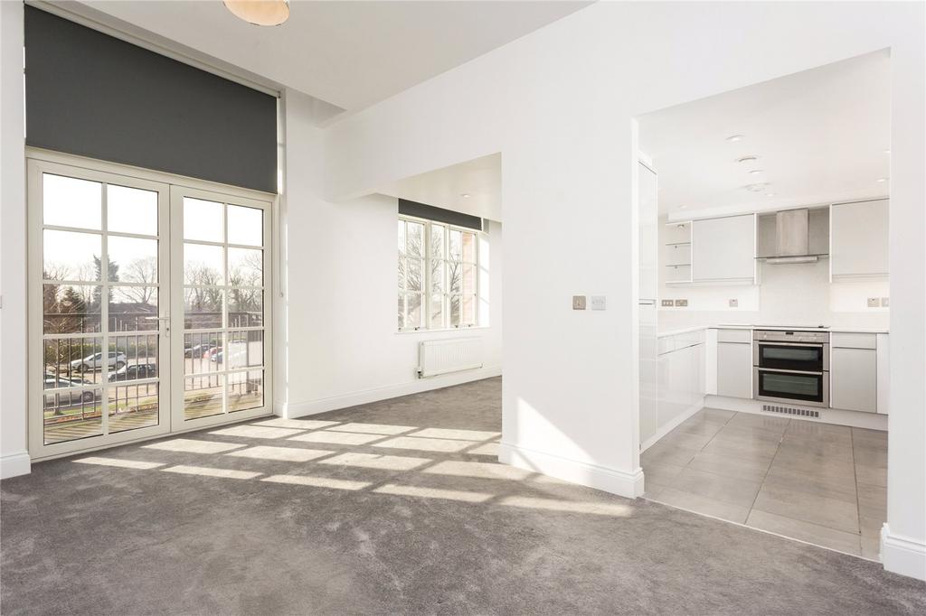Sitting/Dining Room
