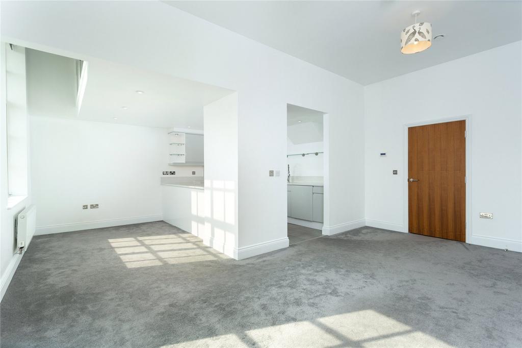 Sitting/Dining Room