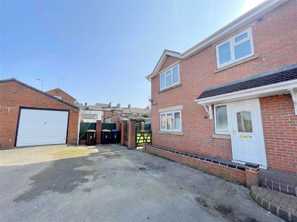 Cellarhead Road, Cellarhead 3 bed semidetached house £695 pcm (£160 pw)