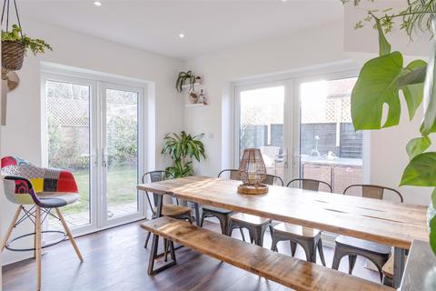 3 Broadwater Way, Worthing, BN14 9LP