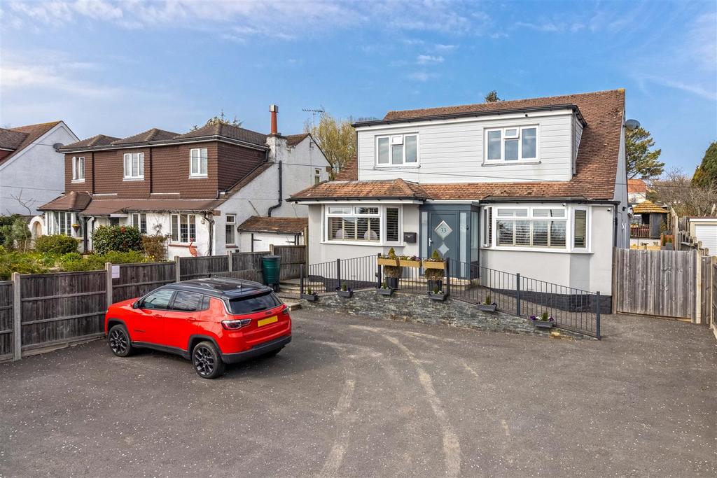 Arundel Road, Worthing 5 bed detached house £750,000
