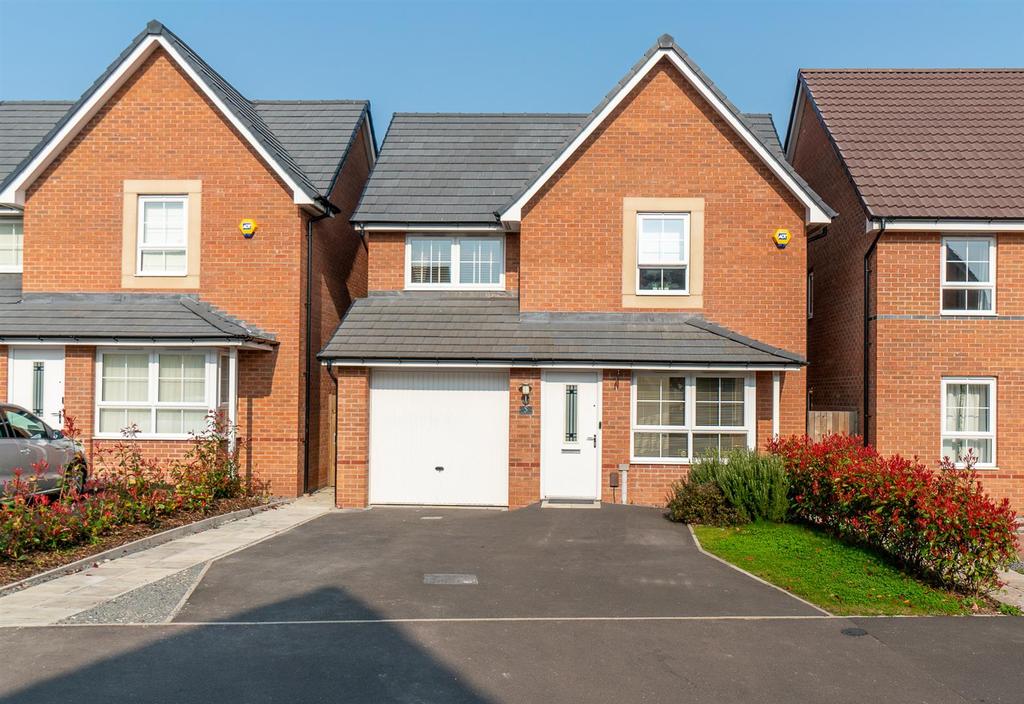 Gum Tree Close, Edwalton, Nottingham 3 bed detached house for sale £