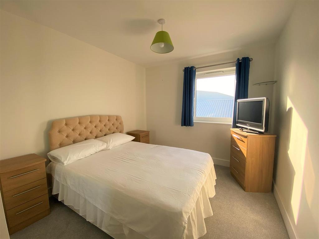 Bedroom2.jpg