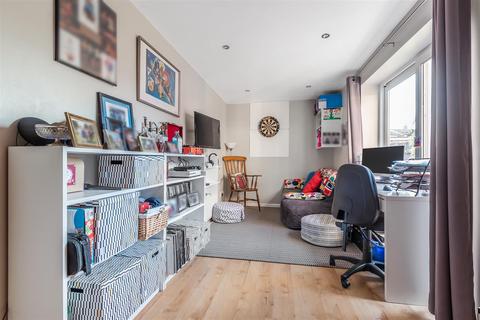 5 Bevery Close, Oakley, Bedford, MK43 7SH