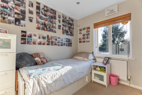 5 Bevery Close, Oakley, Bedford, MK43 7SH