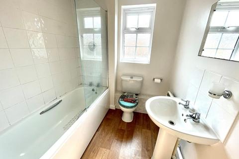 82 Finney Drive, Grange Park, Northampton, NN4 5DT