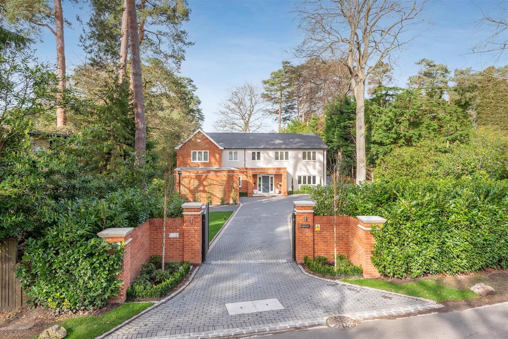 Coronation Road, Ascot 5 bed detached house £2,500,000