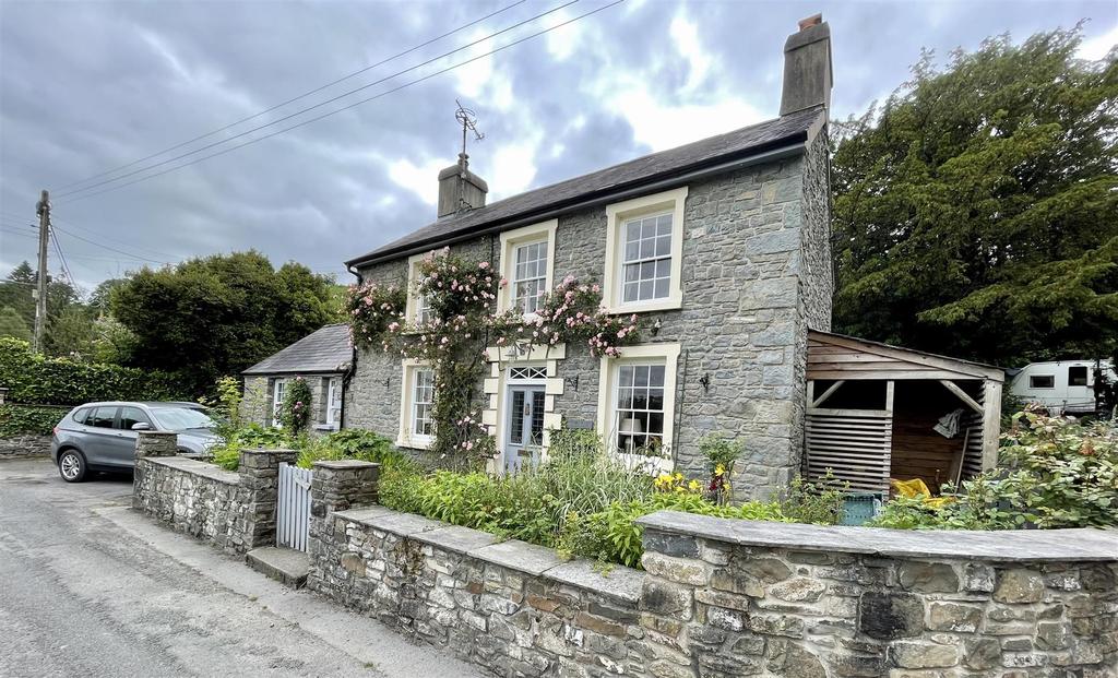 Talley, Llandeilo 4 bed detached house - £525,000