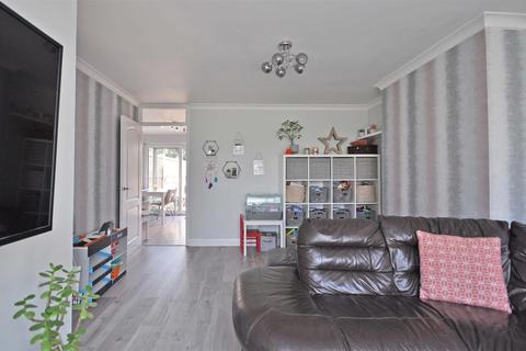18 Hance Lane, Rayne, Braintree, CM77 6TH