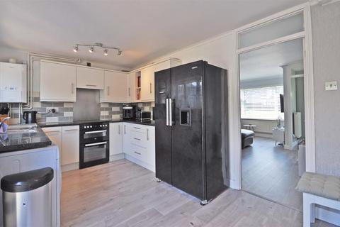 18 Hance Lane, Rayne, Braintree, CM77 6TH