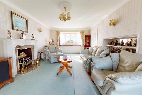 4 The Beacons, Loughton, IG10 2SQ