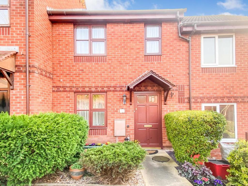 Welford Grove, Hatton Park, Warwick 2 bed terraced house £250,000