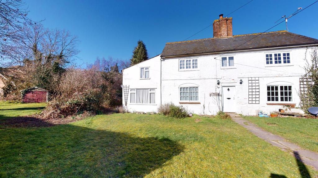 The Street Stockbury Sittingbourne Kent 2 bed house £1,050 pcm (£242 pw)