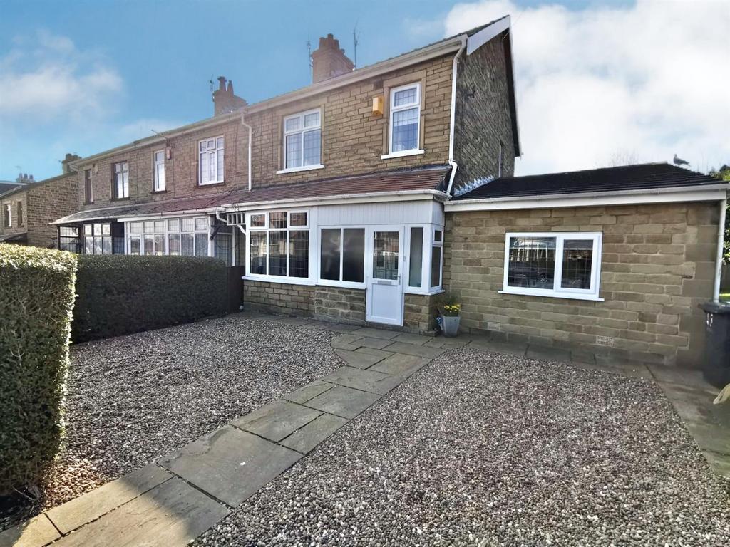 Windermere Road, Horton Bank Top, Bradford 4 bed end of terrace house £895 pcm (£207 pw)