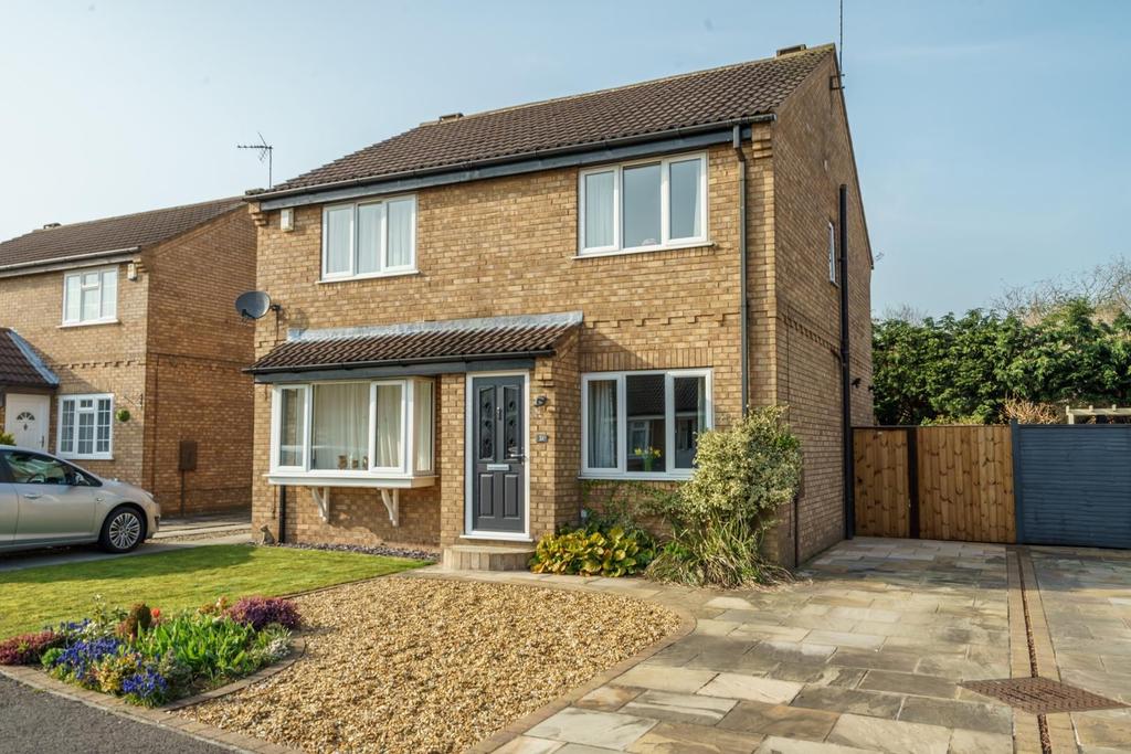 Lindley Wood Grove, Clifton Moor, York 2 bed semidetached house £260,000
