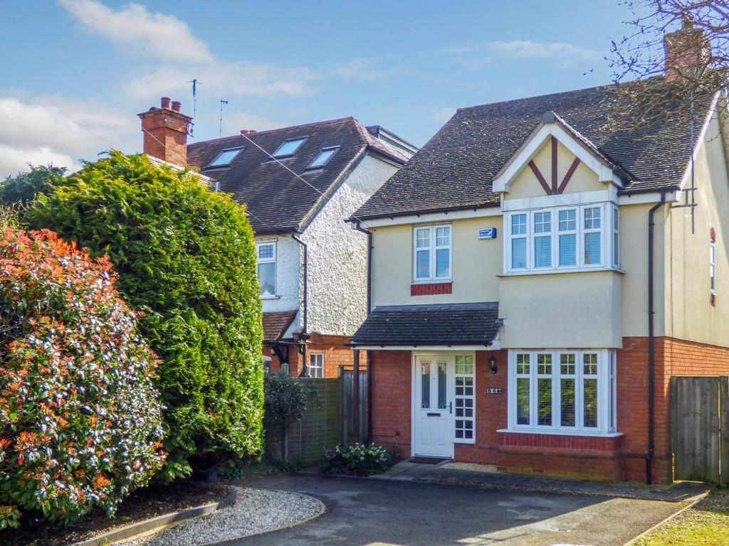 Evesham Road, StratforduponAvon 4 bed detached house for sale £495,000