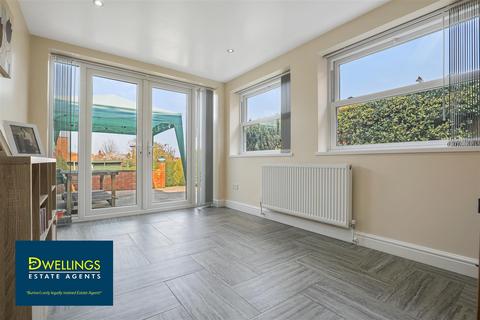 20 Alexandra Road, Burton-on-trent, DE15 0JD