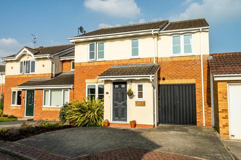 4 bedroom detached house for sale - Thorntree Grove, York