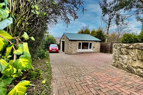 2 Kersland Road, Glengarnock, Beith, KA14 3BA