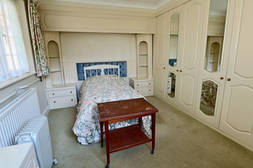Bedroom 1 (Double)