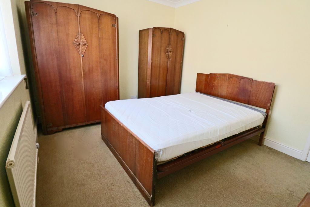 Bedroom 2 (Double)