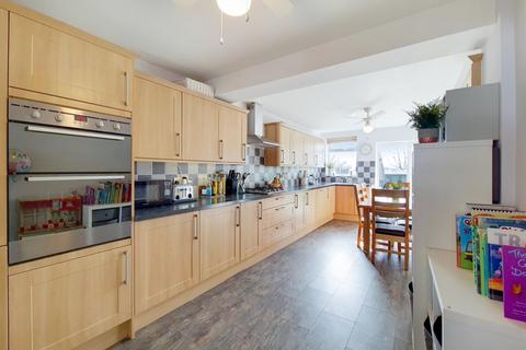 14 Queenscroft Road, London, SE9 5EH
