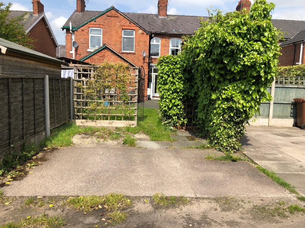 Street, Elworth, Sandbach, CW11 2 bed terraced house £170,000