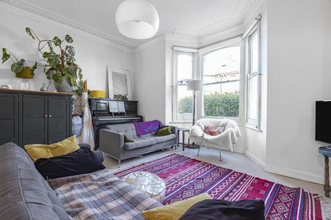 106 Howson Road, London, SE4 2AU