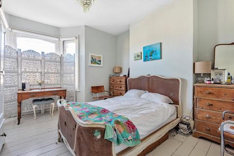 106 Howson Road, London, SE4 2AU