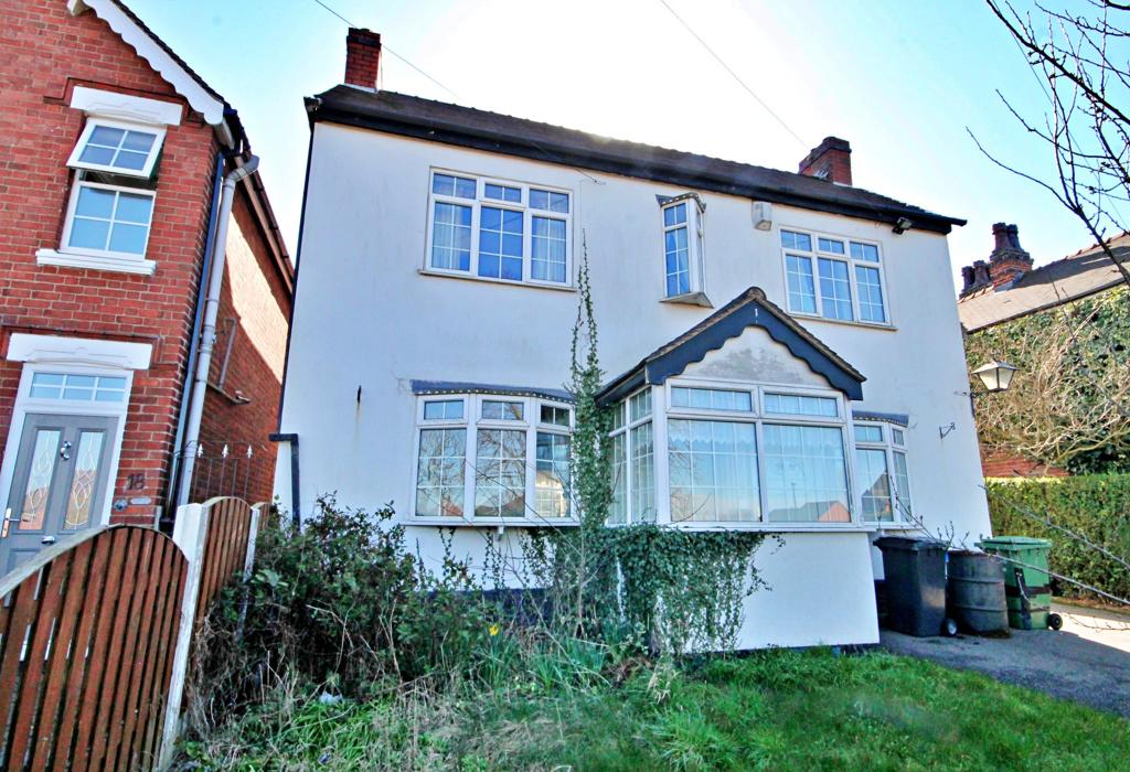 Birchmoor Road, Birchmoor, Tamworth 3 bed detached house £275,000