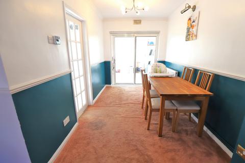 30 Chestnut Close, Hayes, UB3 1JG