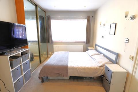 30 Chestnut Close, Hayes, UB3 1JG