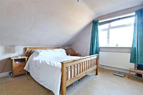 15 Bushey Road, Ickenham, Uxbridge, UB10 8JS