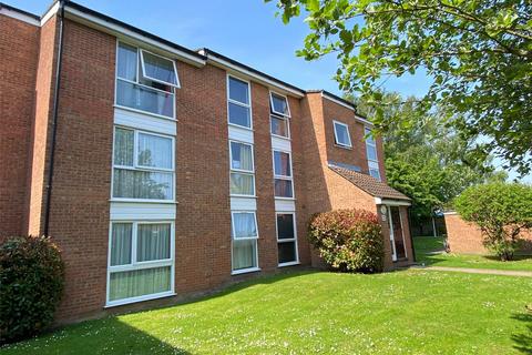 2 bedroom apartment to rent, Cranston Close, Ickenham, UB10