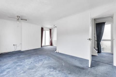 56 Ashfield Road, Carterton, OX18 3QZ