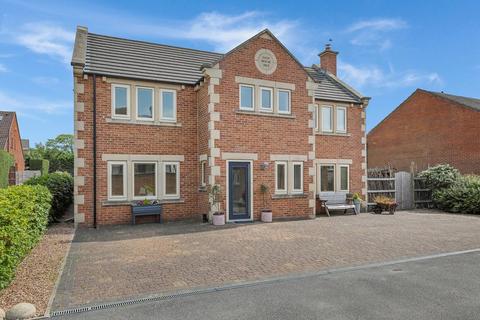 4 bedroom detached house for sale - Zion Street, Gawthorpe, West Yorkshire, WF5