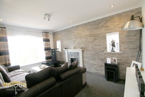 2 bedroom bungalow for sale - Fernwood Avenue,  Thornton-Cleveleys, FY5